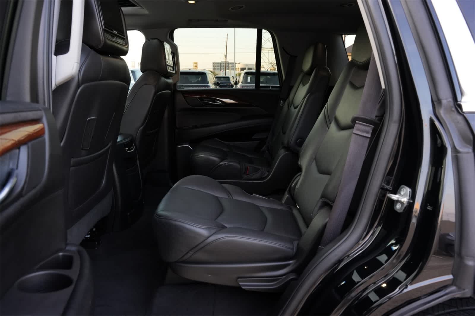 Thumbnail: 2016 Cadillac Escalade - 19