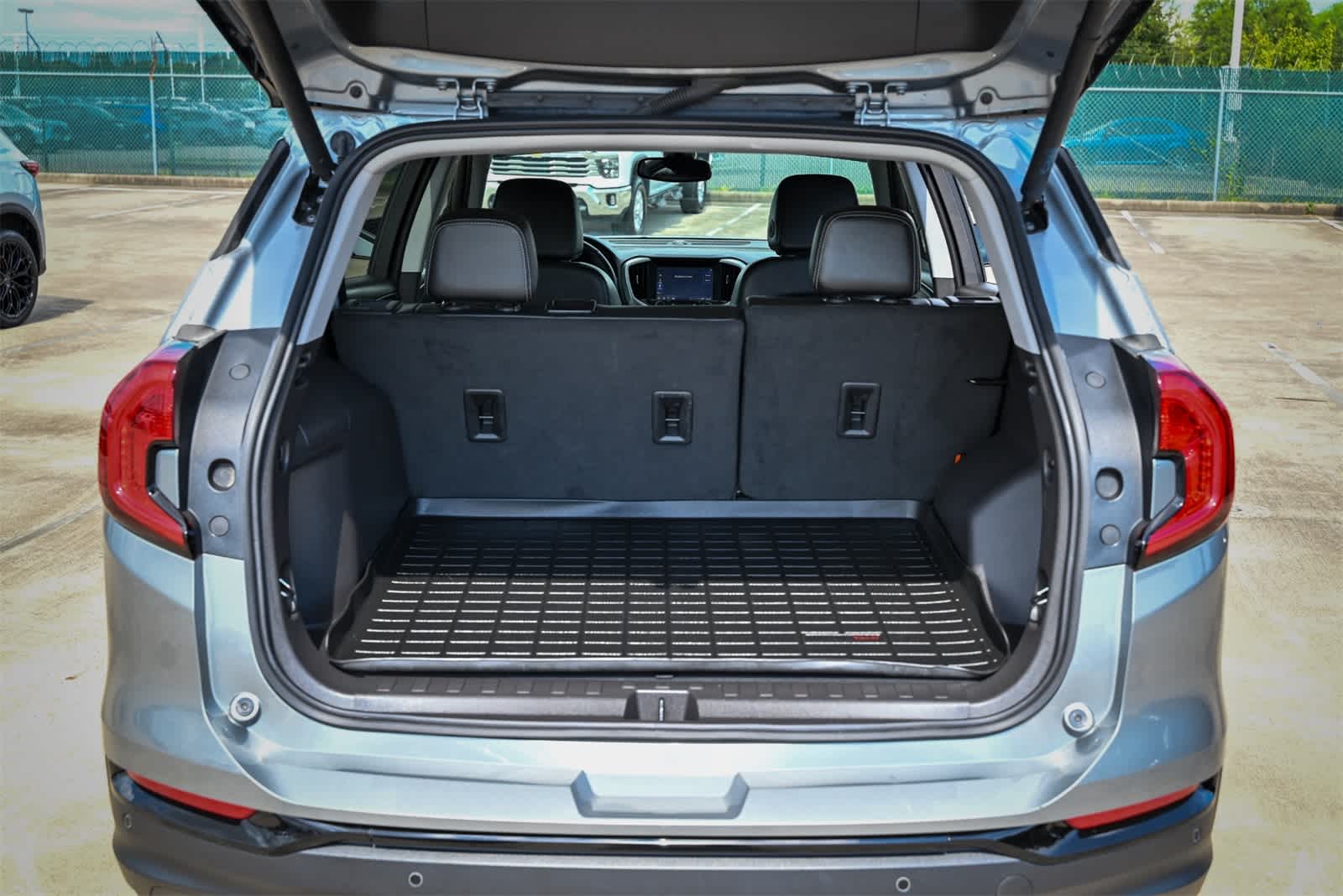Thumbnail: 2024 GMC Terrain - 21