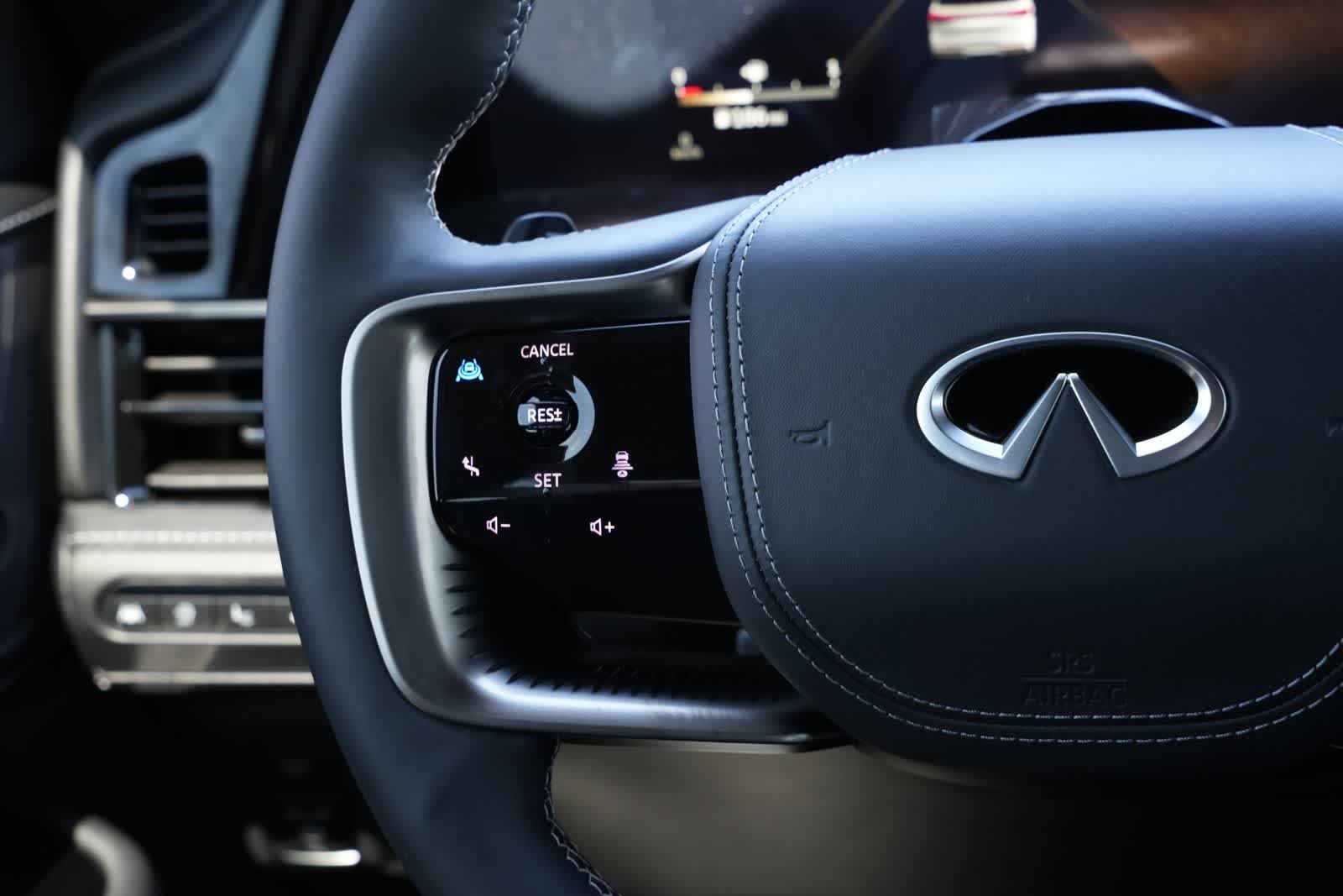 Thumbnail: 2026 INFINITI QX80 - 10