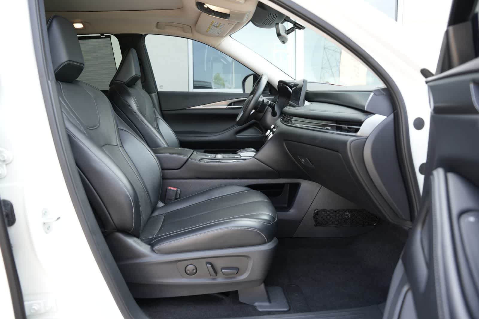 Thumbnail: 2023 INFINITI QX60 - 23