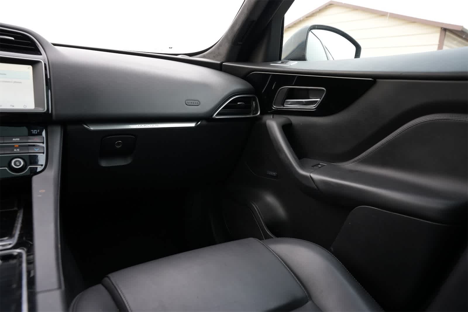 Thumbnail: 2020 Jaguar F-Pace - 8