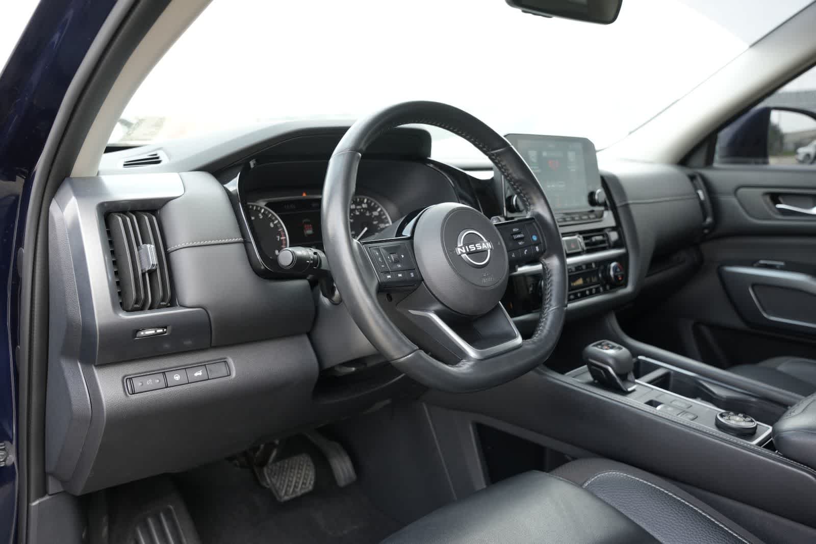 Thumbnail: 2023 Nissan Pathfinder - 15
