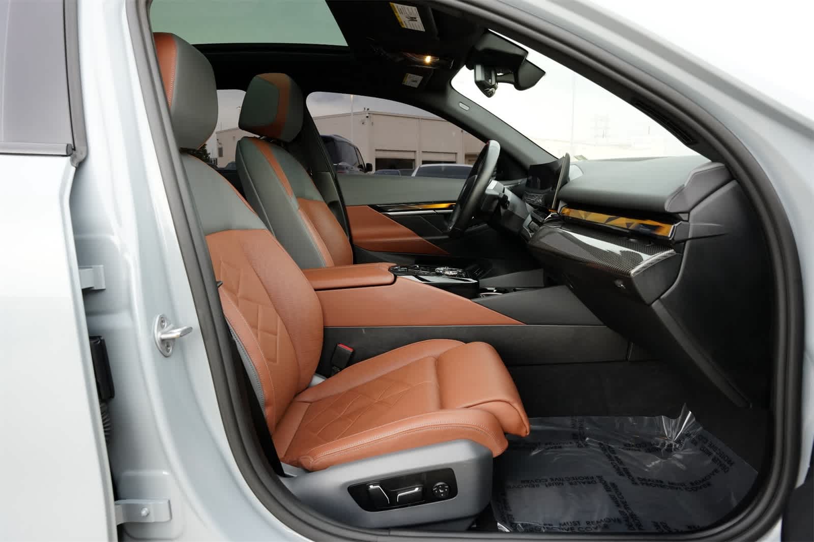Thumbnail: 2024 BMW i5 - 22