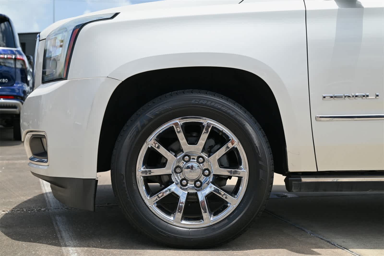 Thumbnail: 2015 GMC Yukon - 25