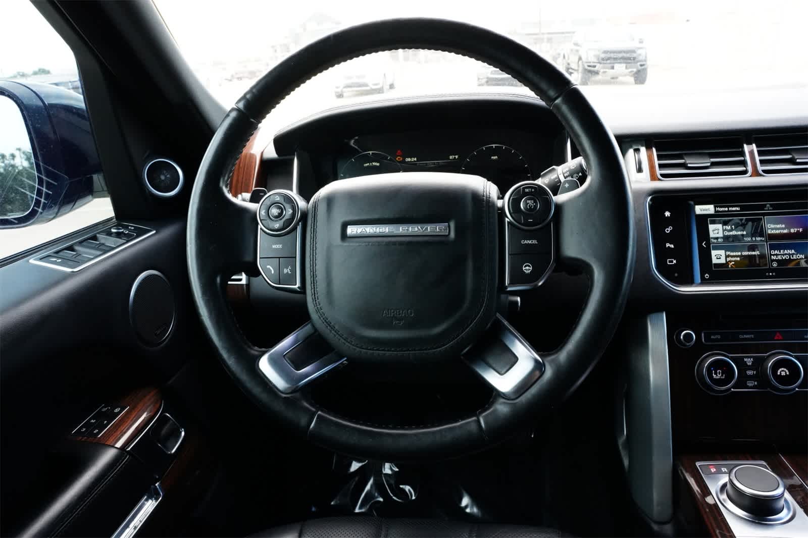 Thumbnail: 2016 Land Rover Range Rover - 9