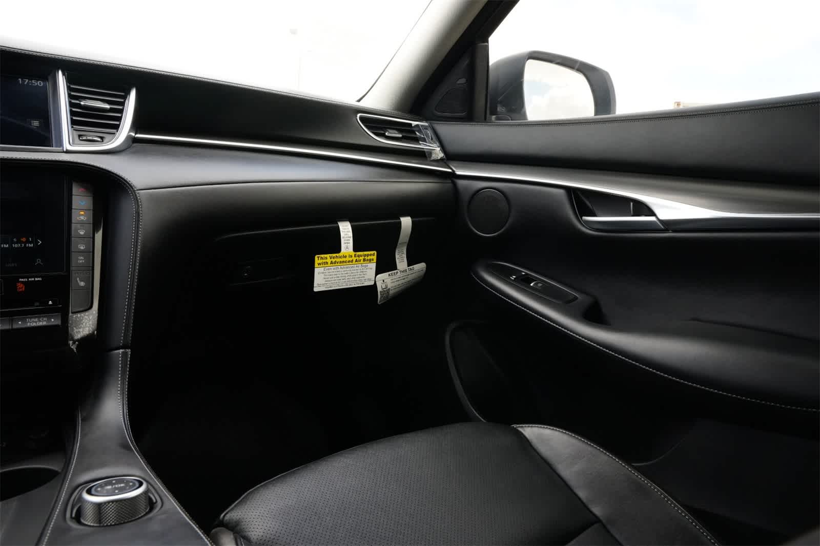 Thumbnail: 2025 INFINITI QX50 - 8