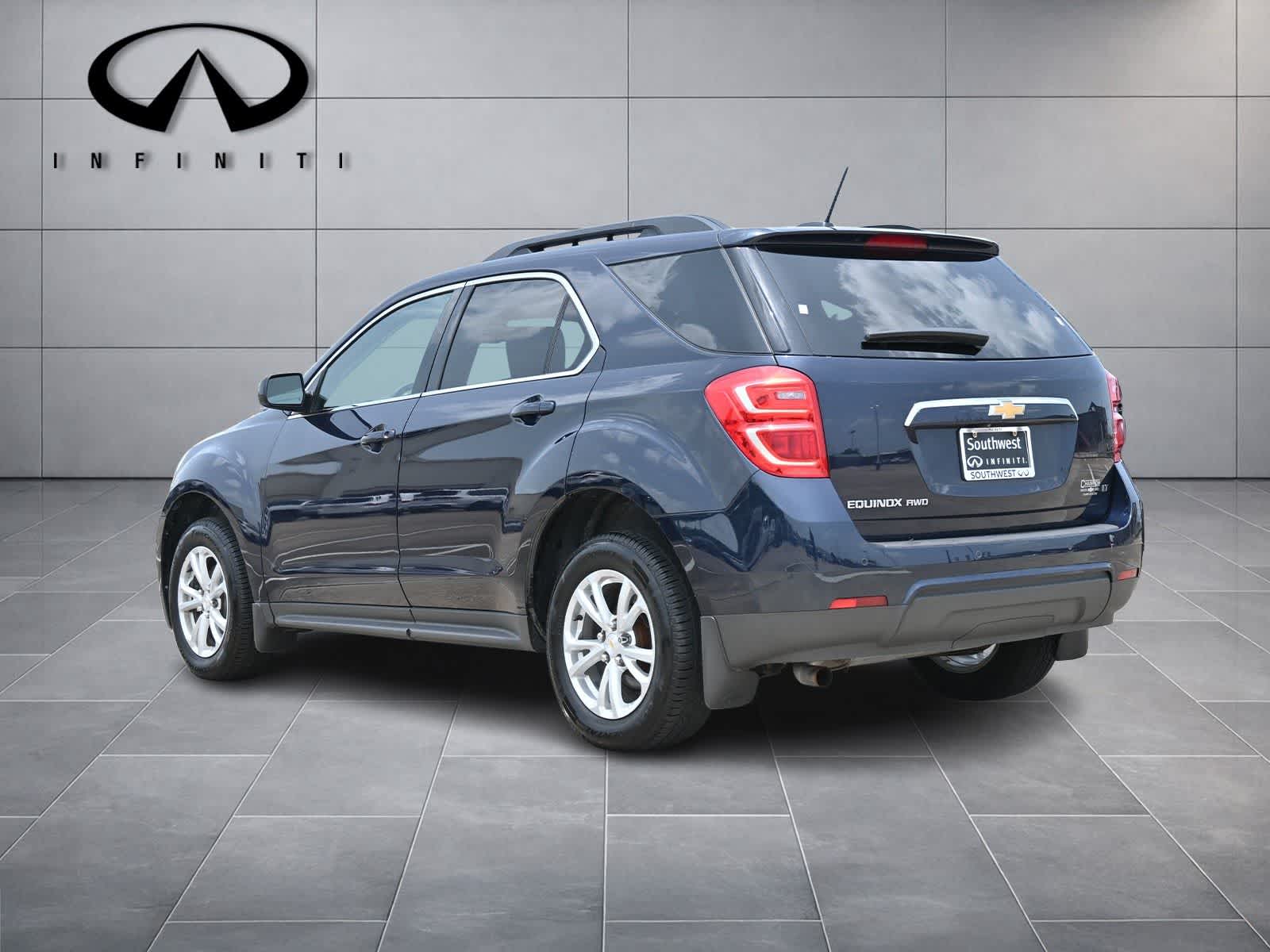 Thumbnail: 2017 Chevrolet Equinox - 6