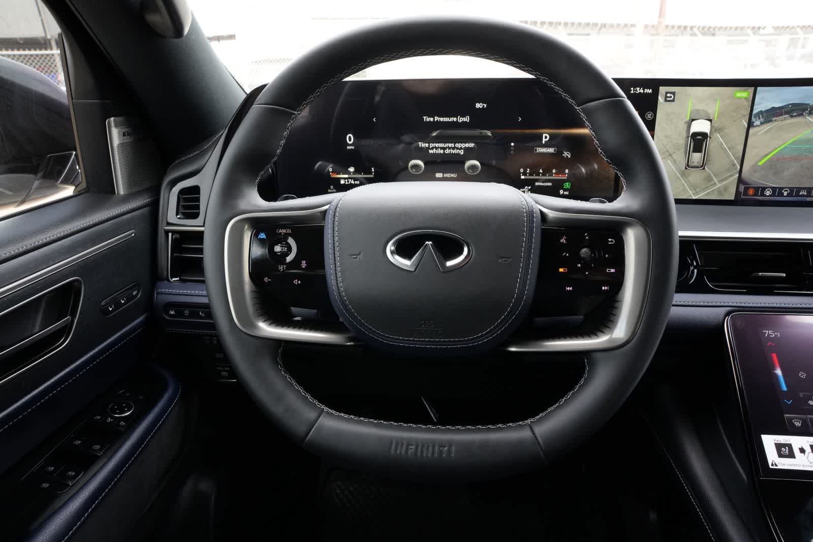 Thumbnail: 2026 INFINITI QX80 - 9