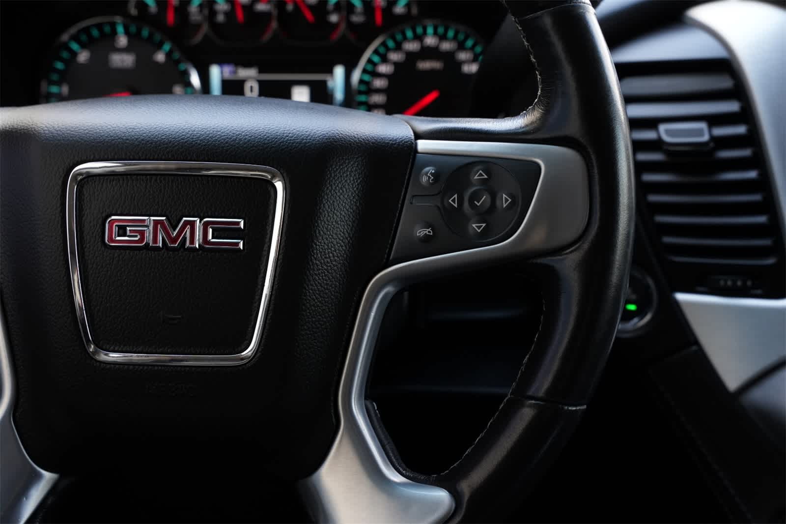 Thumbnail: 2020 GMC Yukon - 11