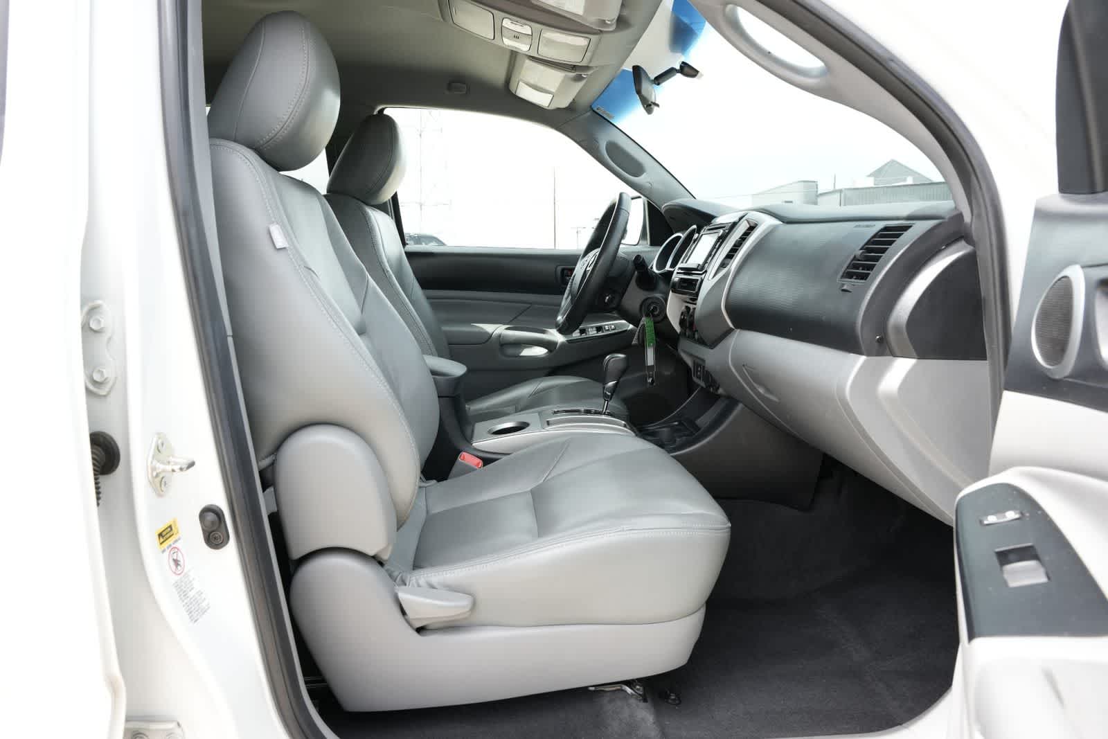 Thumbnail: 2015 Toyota Tacoma - 23