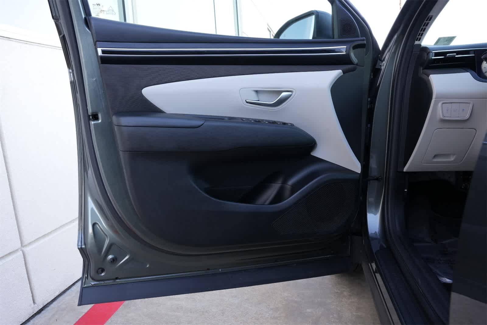 Thumbnail: 2023 Hyundai Tucson - 17