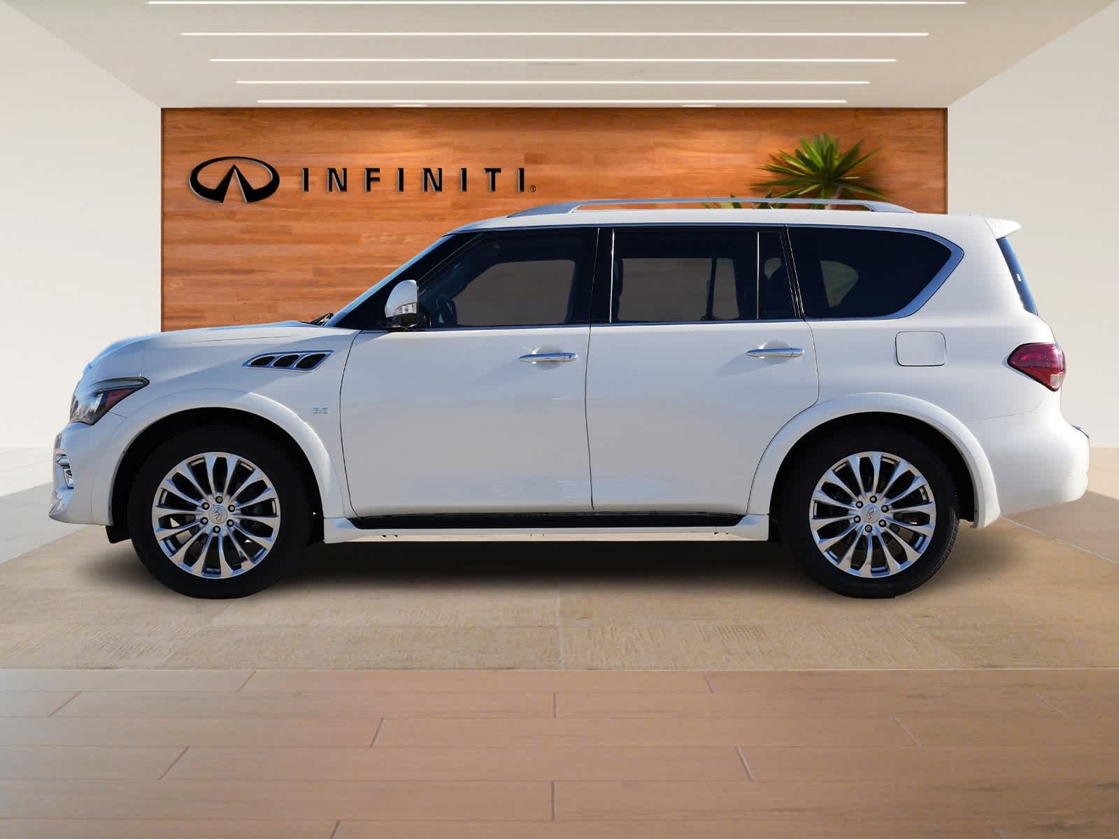 Thumbnail: 2017 INFINITI QX80 - 4