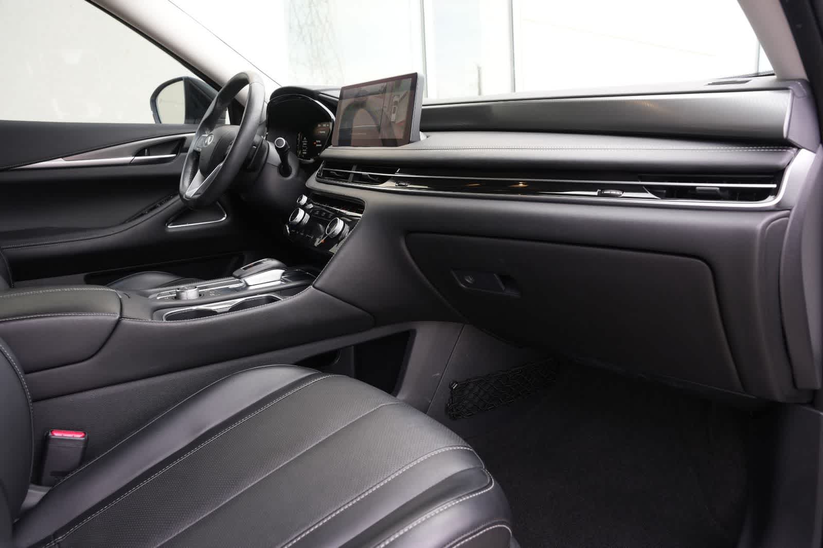 Thumbnail: 2023 INFINITI QX60 - 23