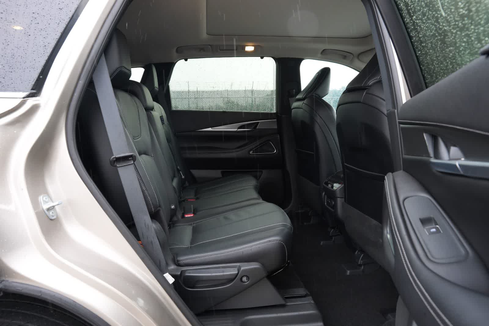 Thumbnail: 2024 INFINITI QX60 - 24