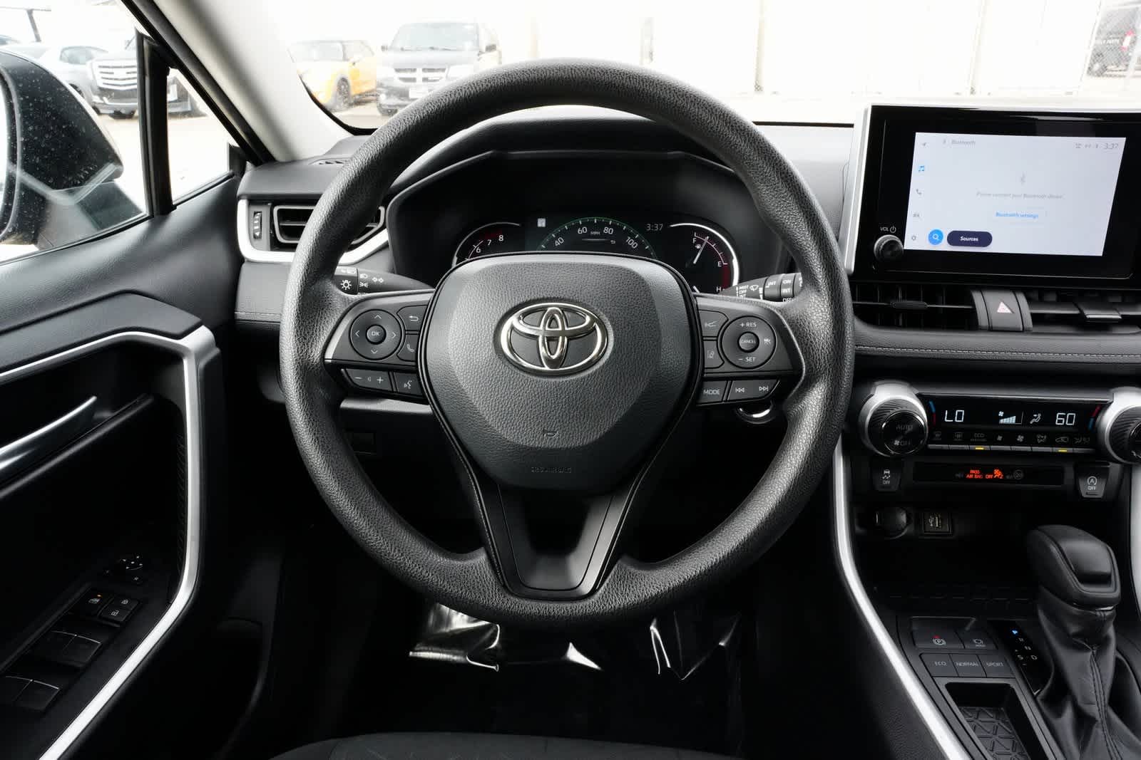 Thumbnail: 2024 Toyota RAV4 - 9