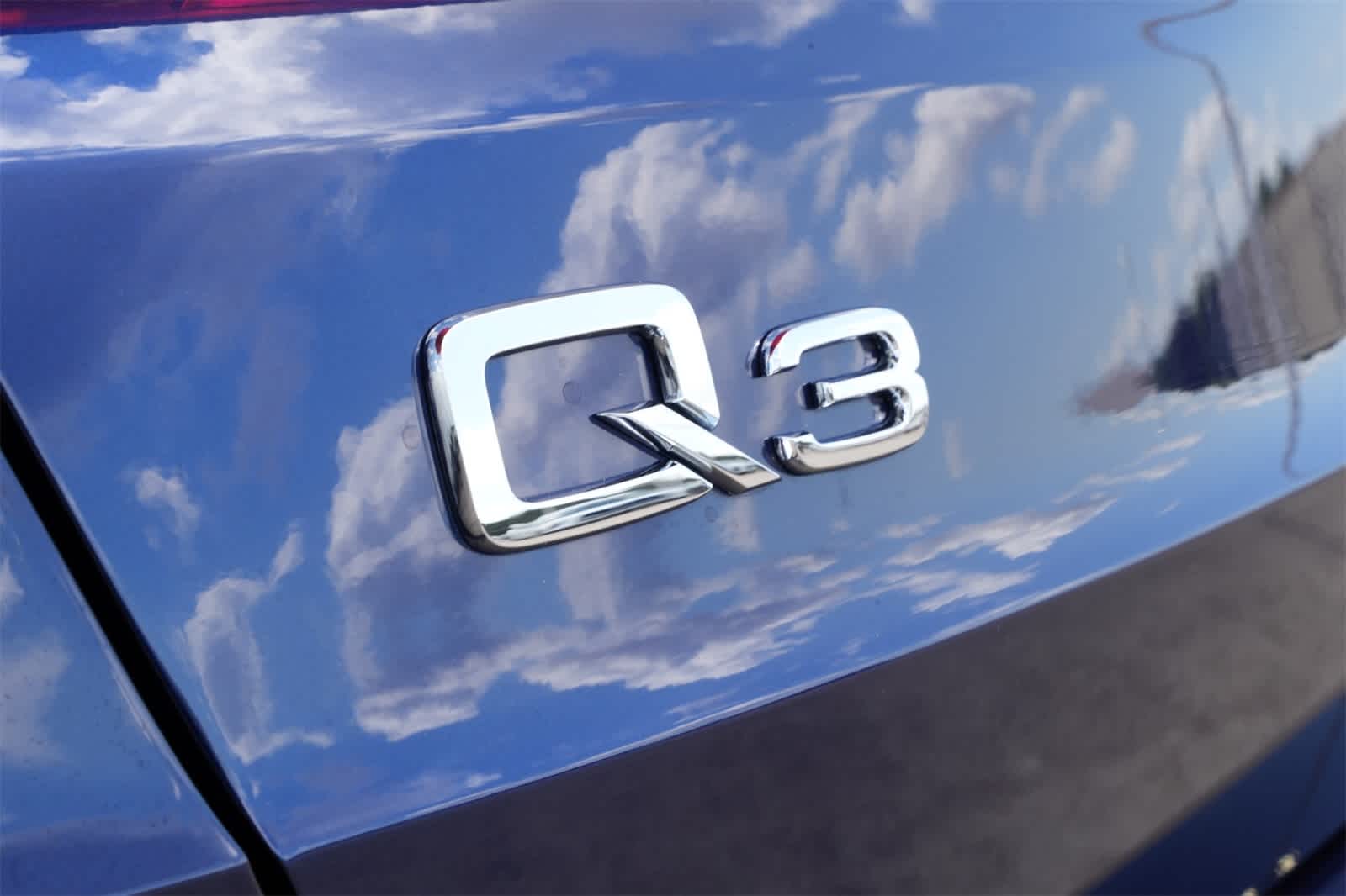Thumbnail: 2025 Audi Q3 - 20