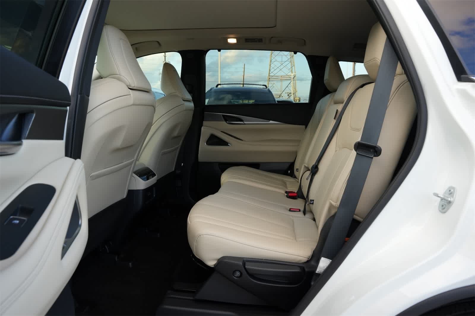 Thumbnail: 2025 INFINITI QX60 - 19