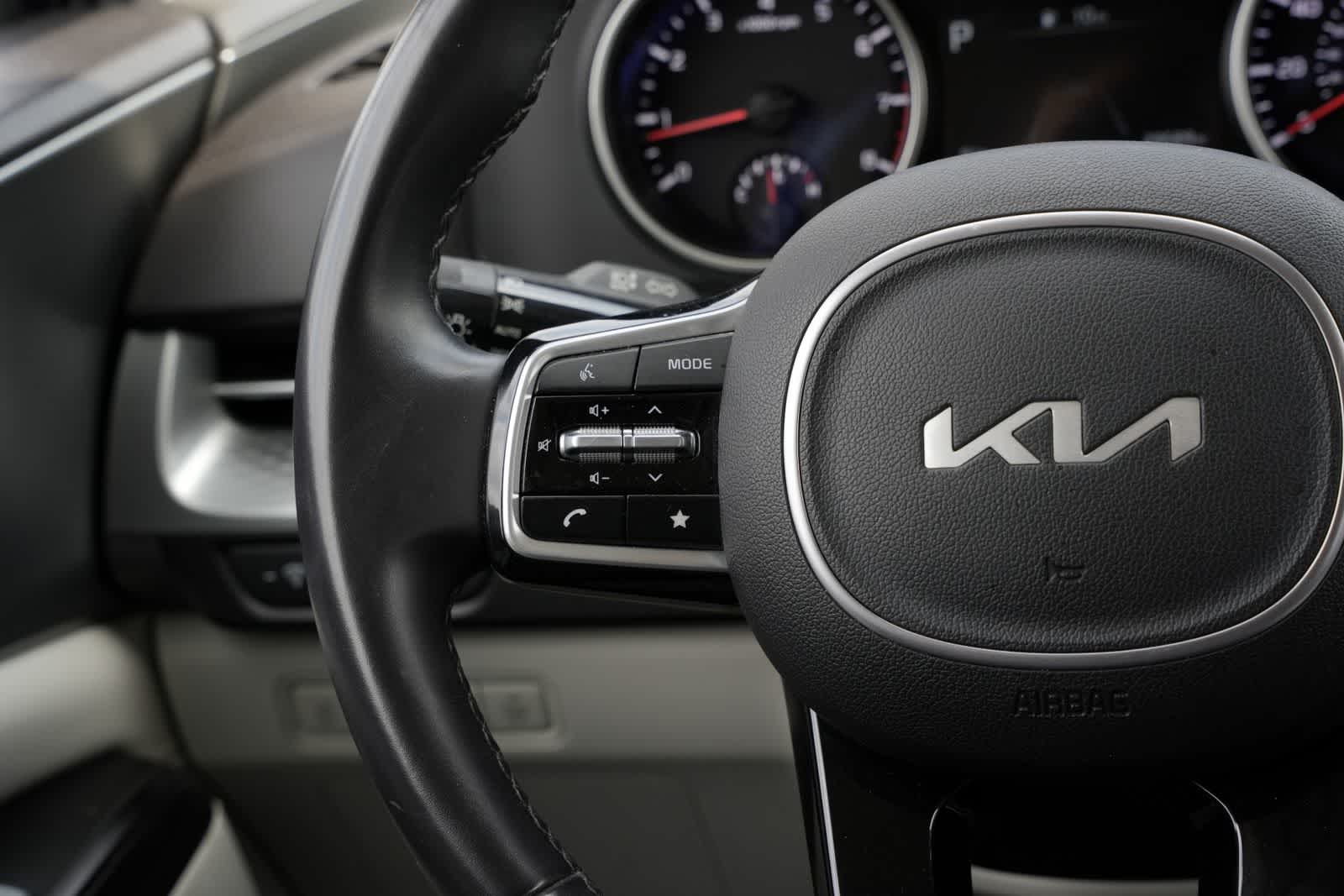 Thumbnail: 2024 Kia Carnival - 10