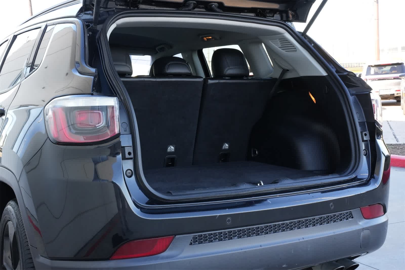 Thumbnail: 2019 Jeep Compass - 20