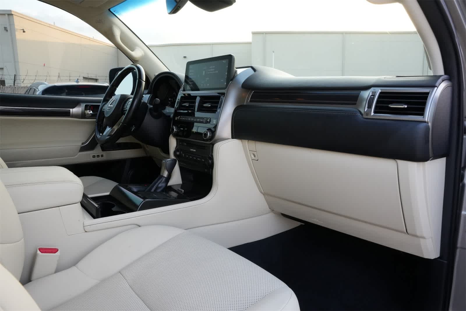 Thumbnail: 2022 Lexus GX - 23