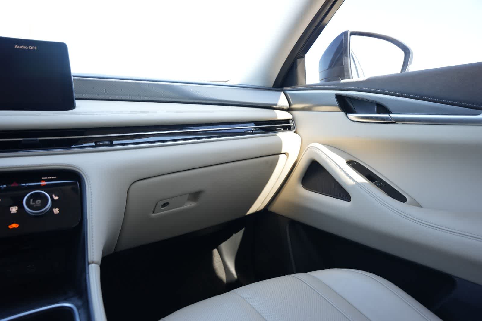 Thumbnail: 2023 INFINITI QX60 - 8