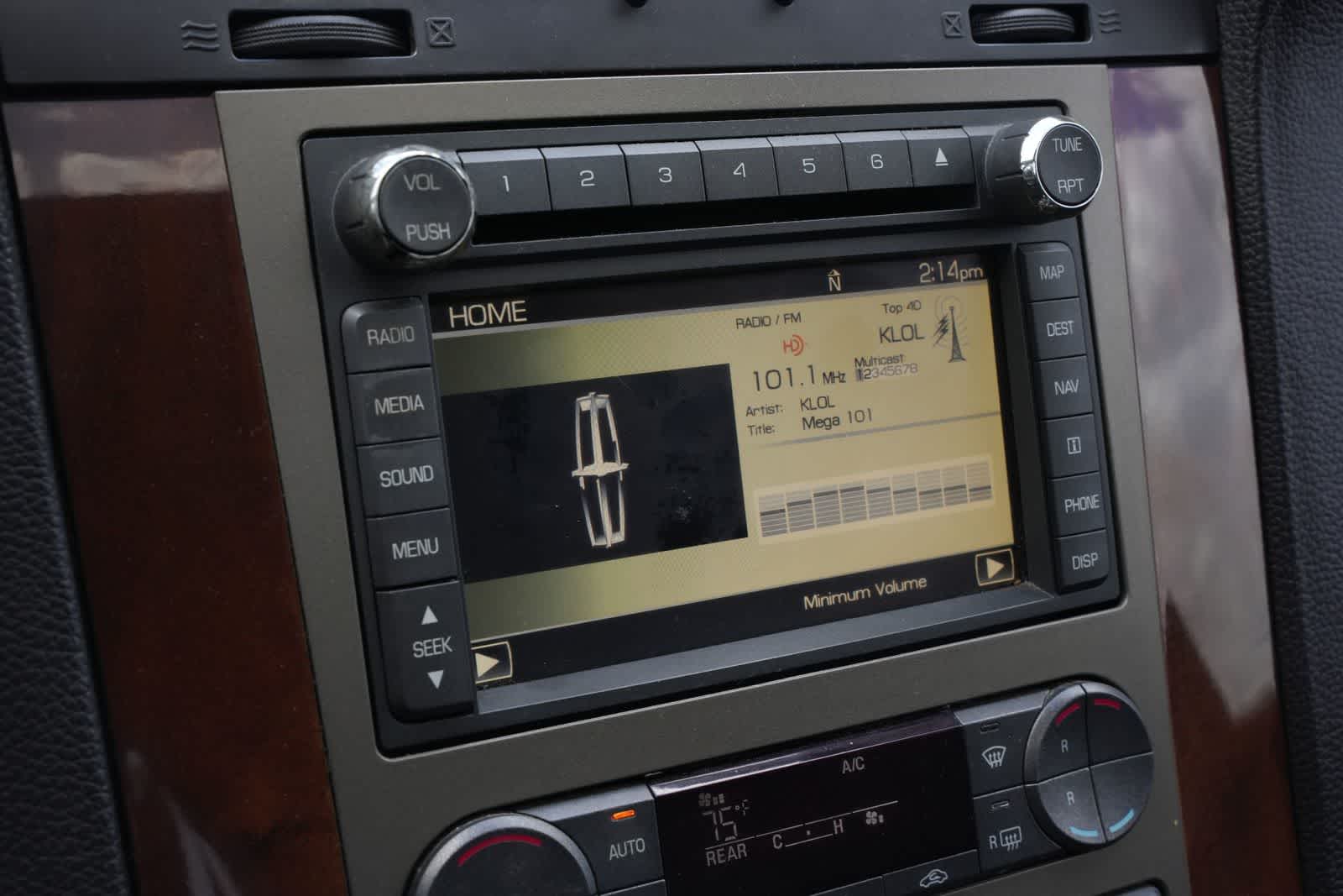 Thumbnail: 2014 Lincoln Navigator - 13