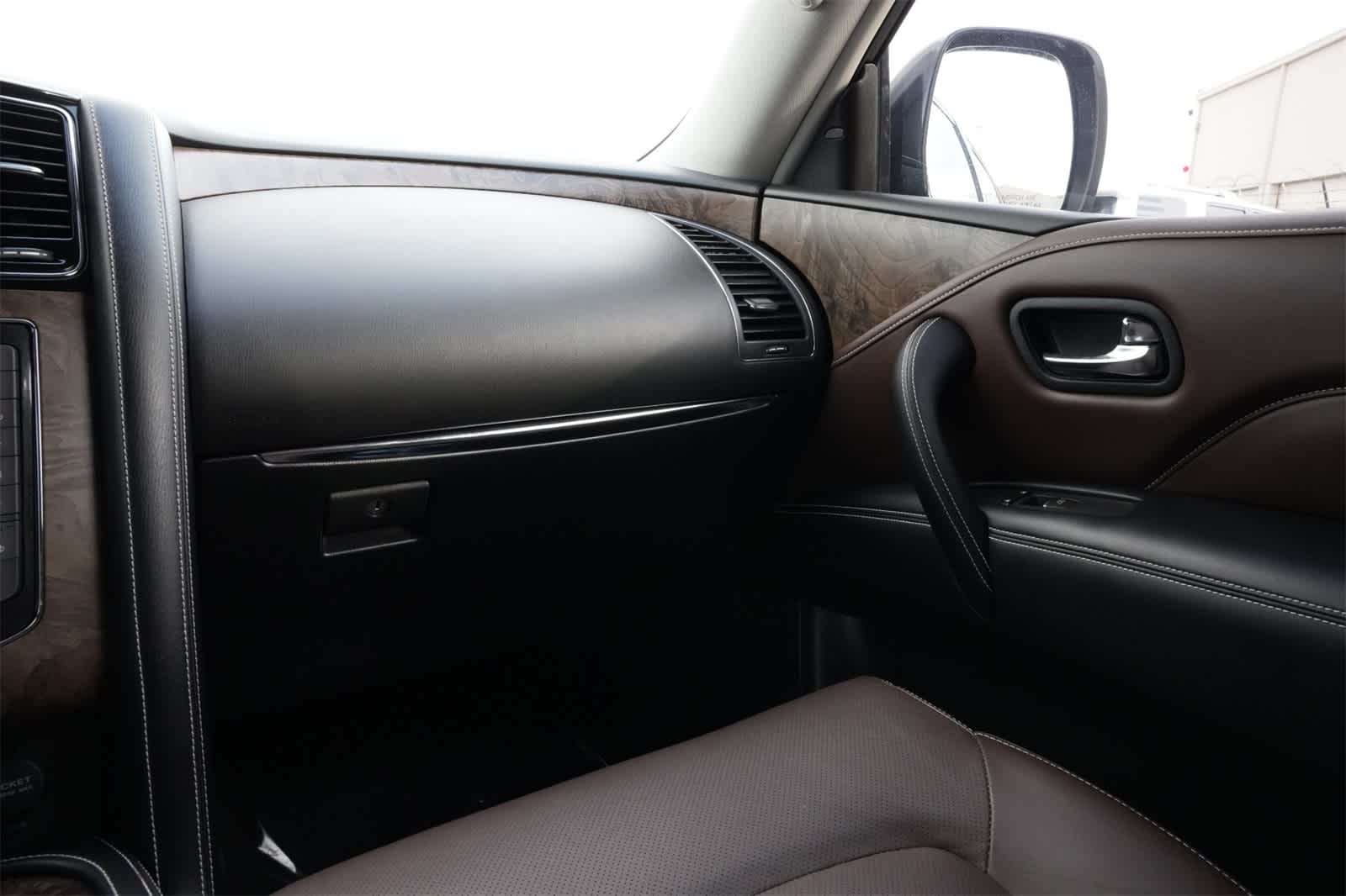 Thumbnail: 2021 INFINITI QX80 - 8