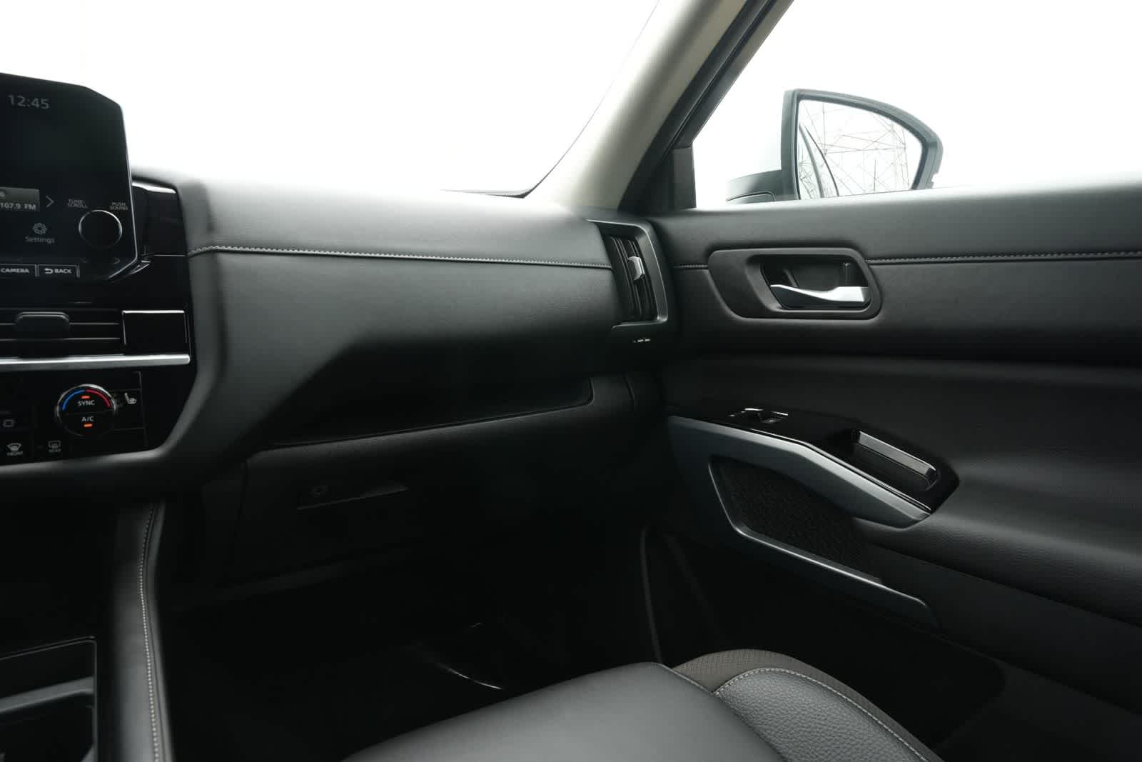 Thumbnail: 2025 Nissan Pathfinder - 8