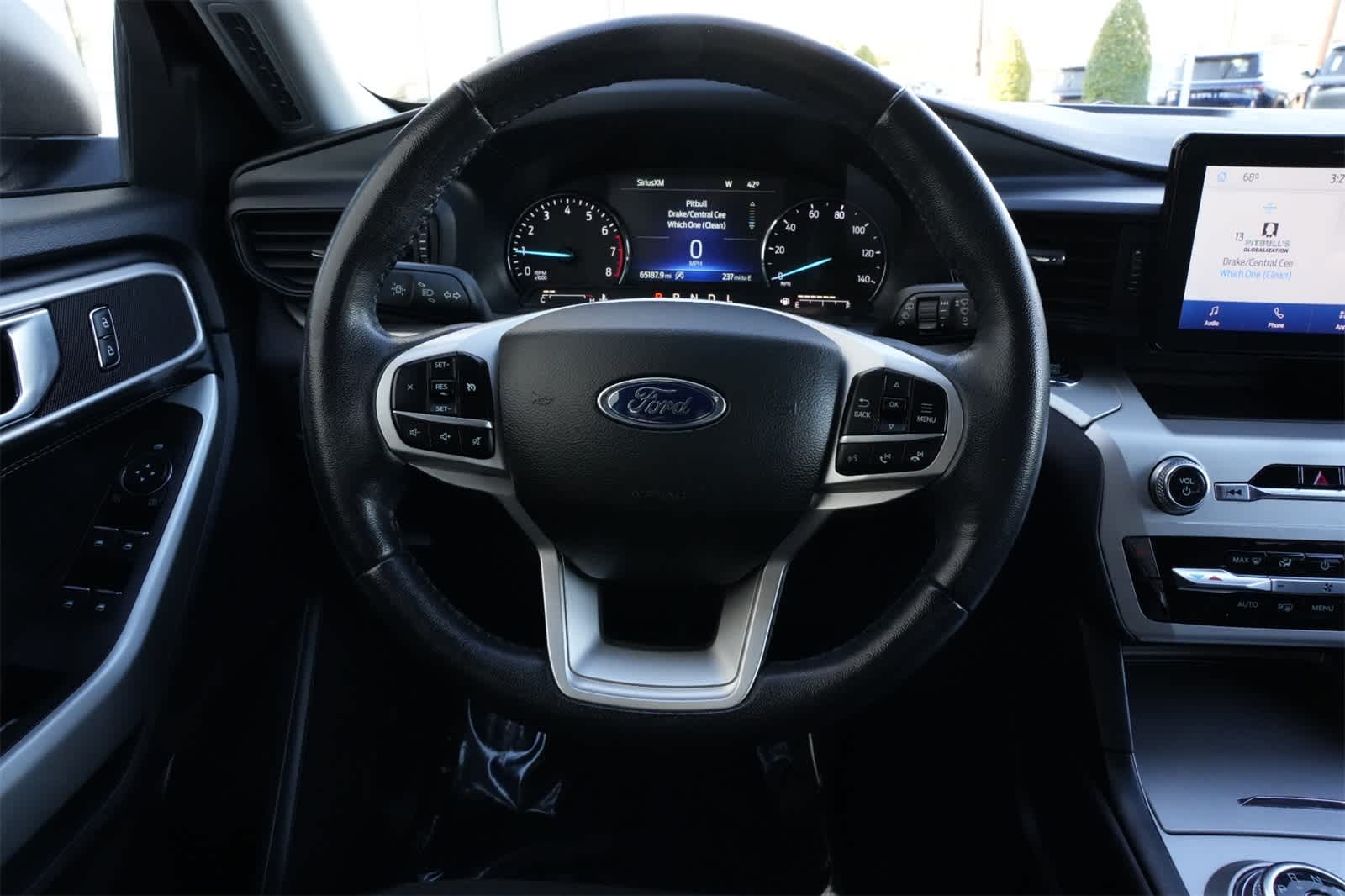 Thumbnail: 2022 Ford Explorer - 9