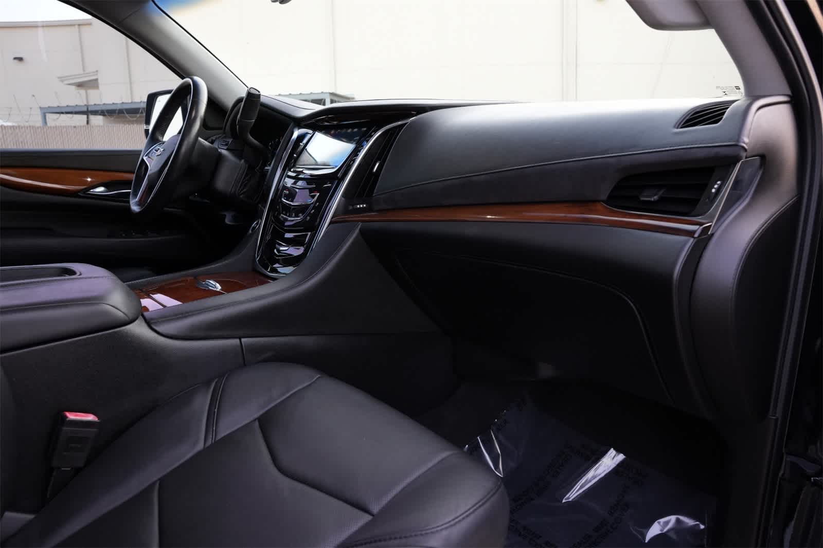 Thumbnail: 2016 Cadillac Escalade - 22