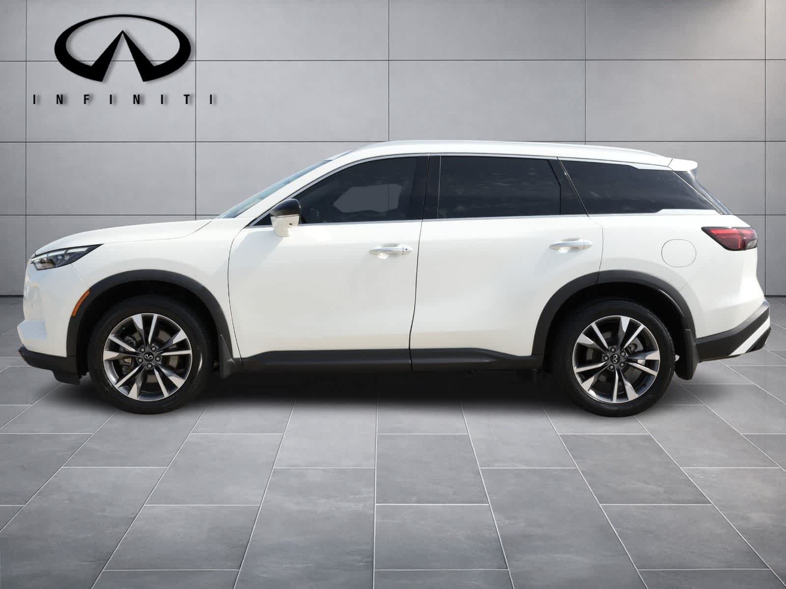 Thumbnail: 2023 INFINITI QX60 - 4