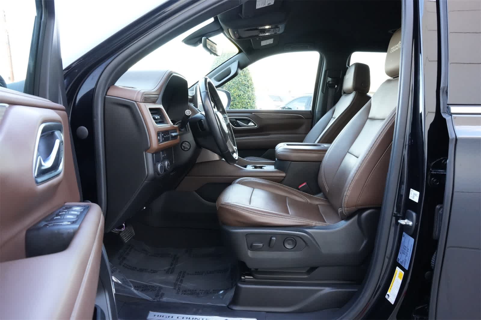 Thumbnail: 2021 Chevrolet Tahoe - 18