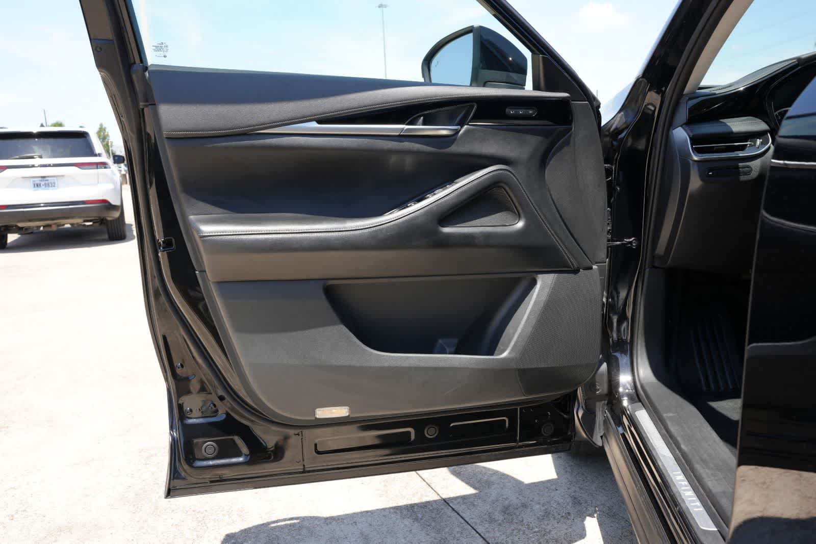 Thumbnail: 2024 INFINITI QX60 - 16