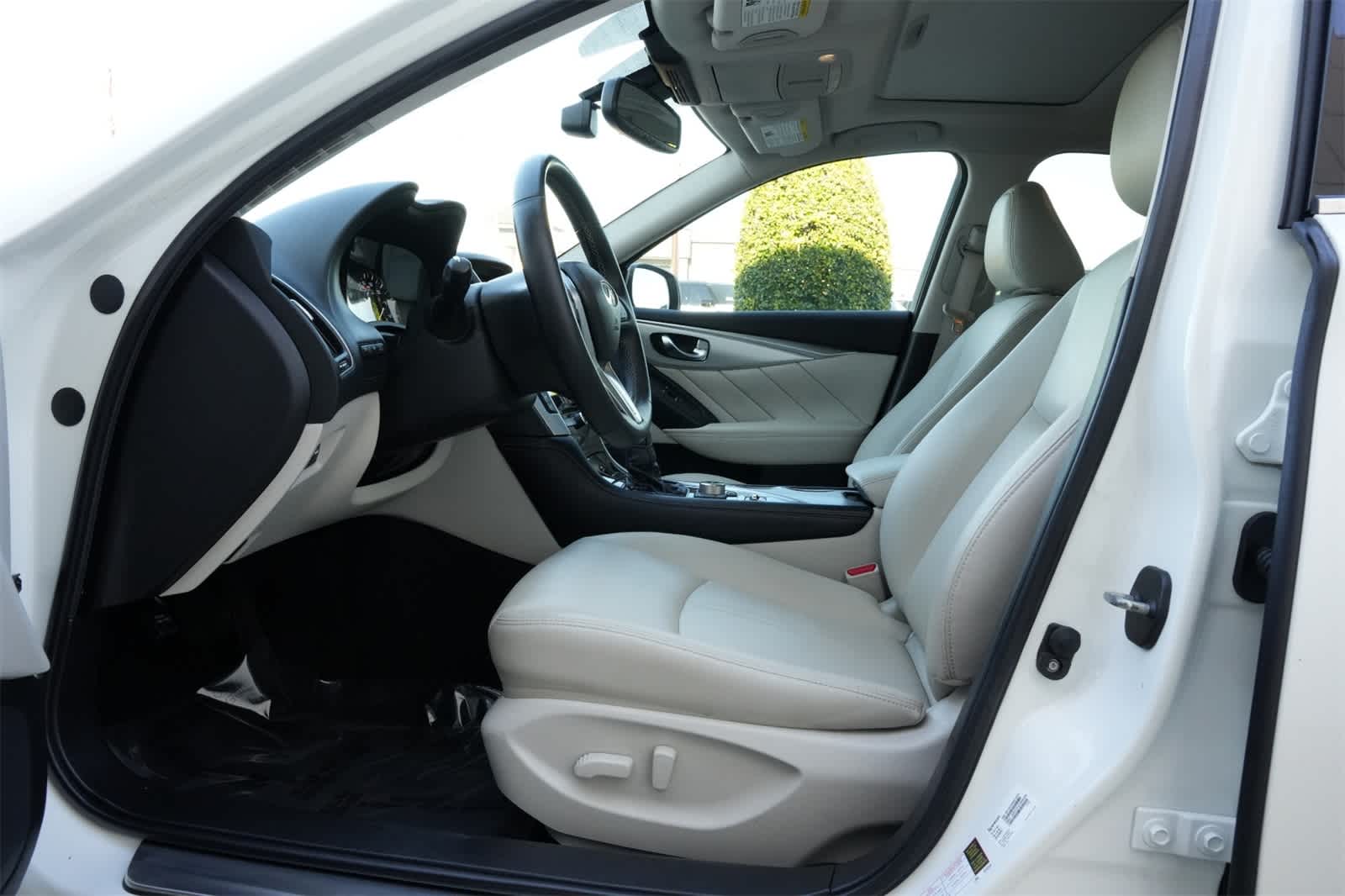 Thumbnail: 2021 INFINITI Q50 - 17