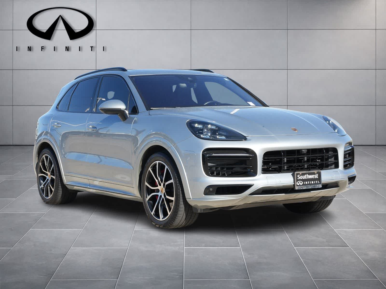 Thumbnail: 2021 Porsche Cayenne - 3