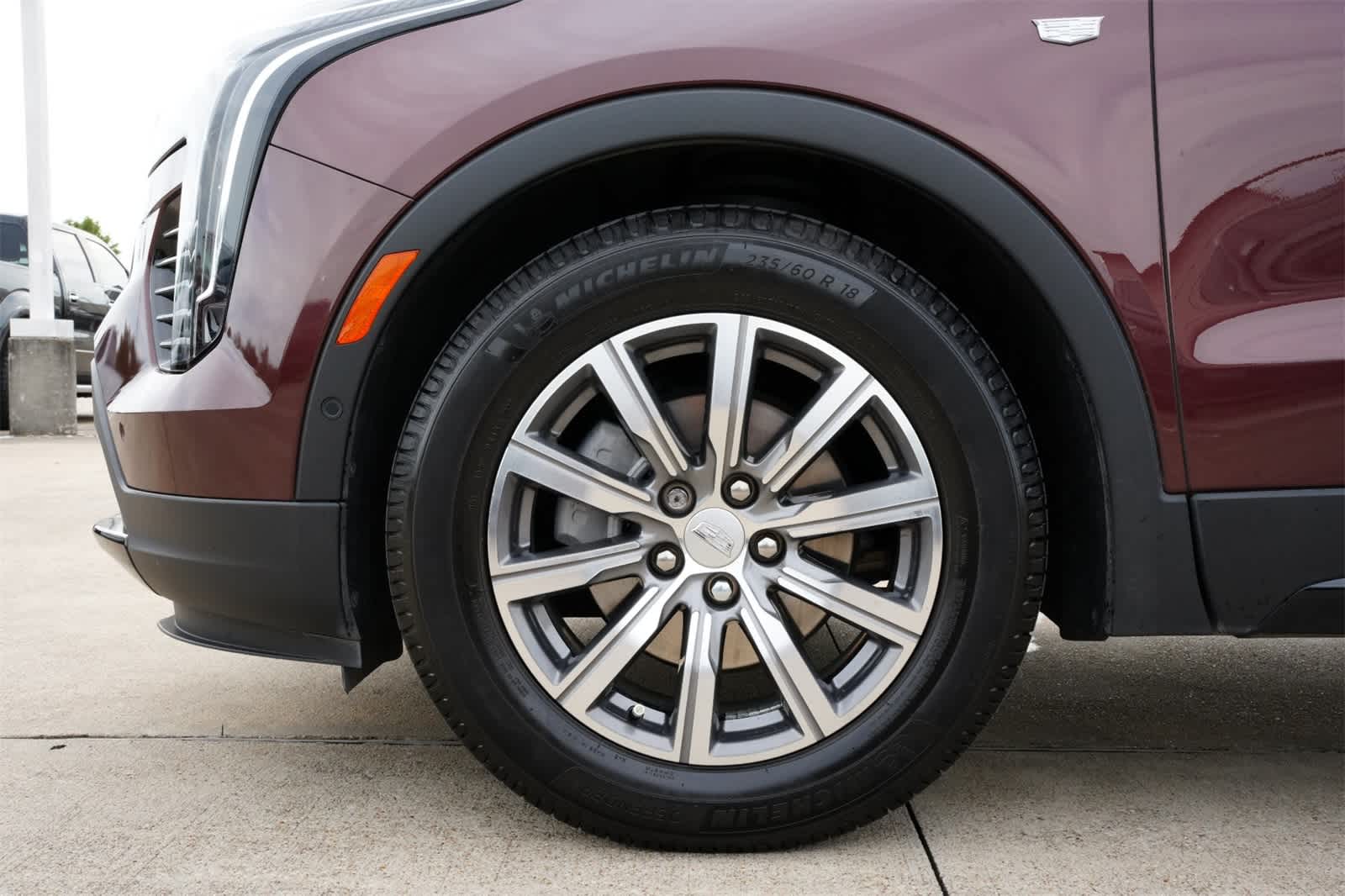 Thumbnail: 2022 Cadillac XT4 - 28