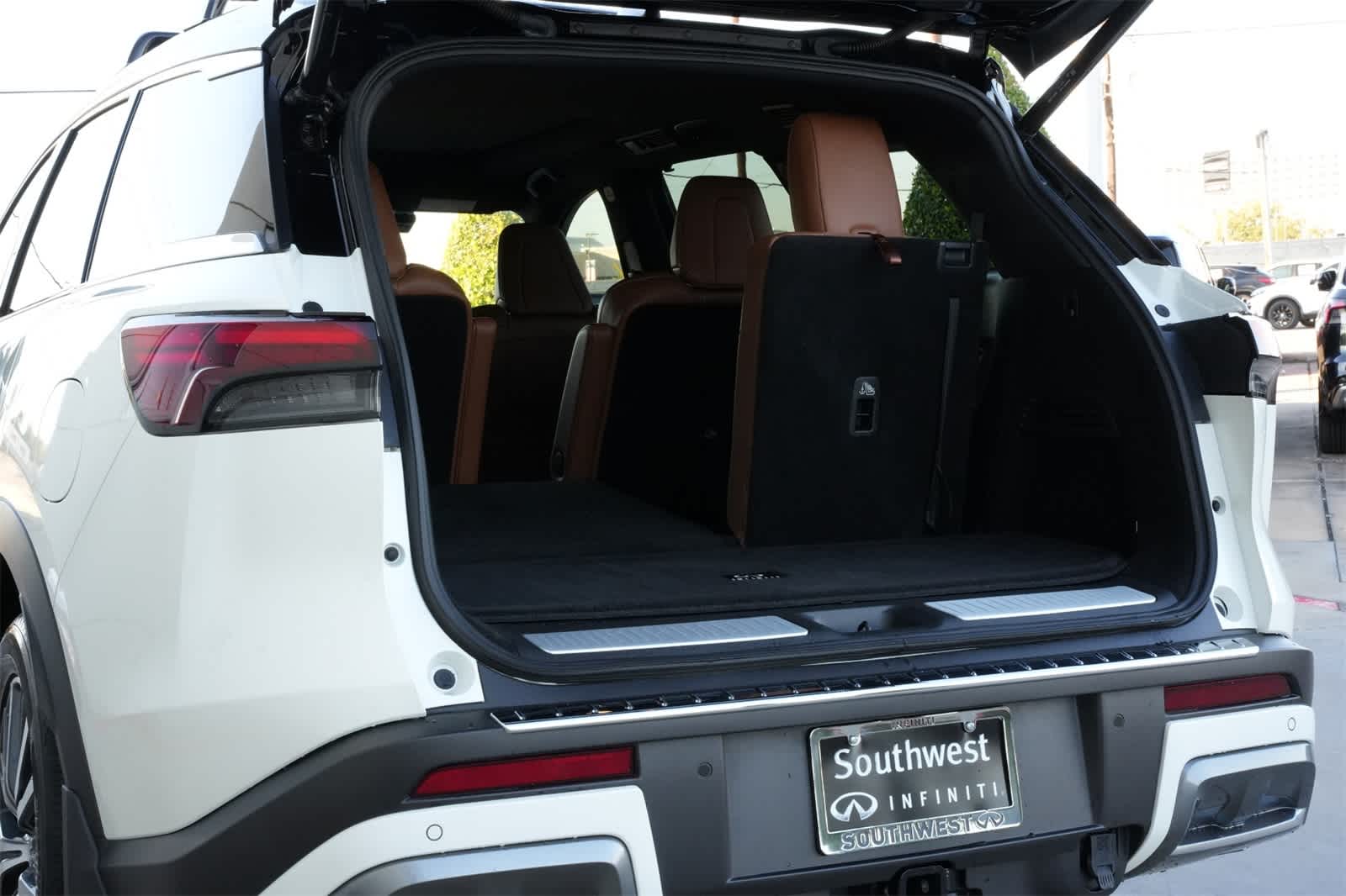 Thumbnail: 2025 INFINITI QX60 - 21