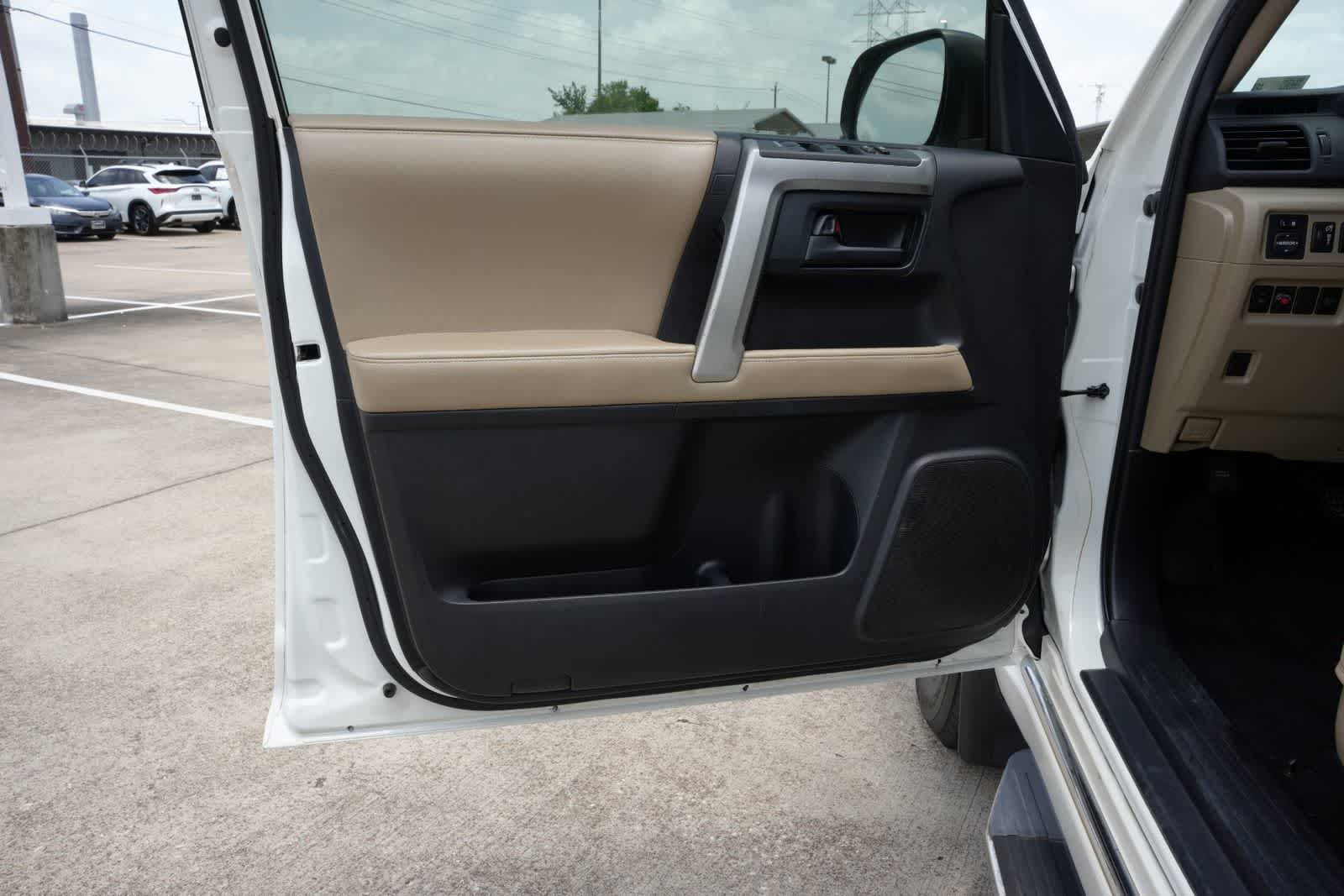 Thumbnail: 2012 Toyota 4Runner - 16