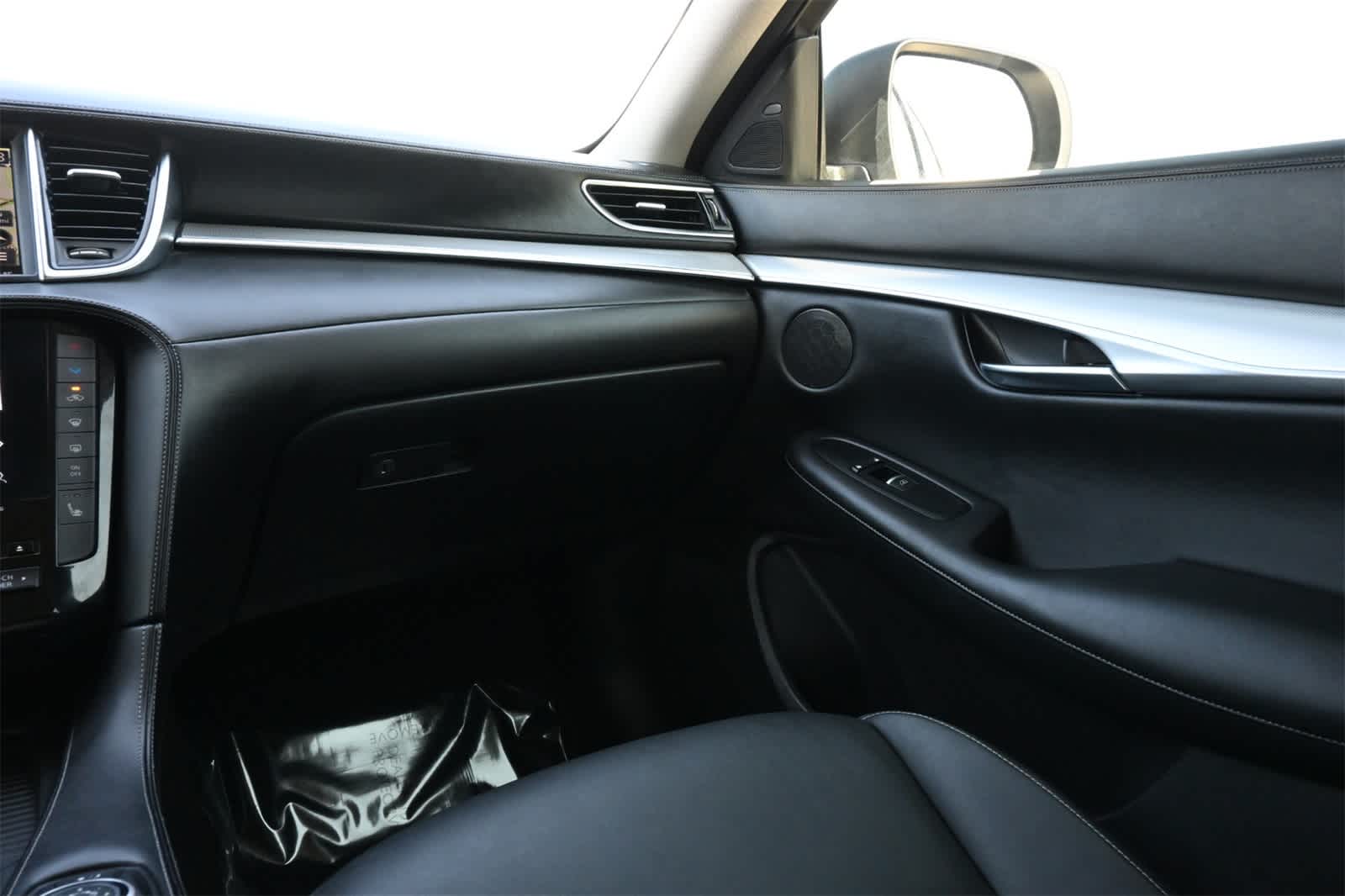Thumbnail: 2020 INFINITI QX50 - 8