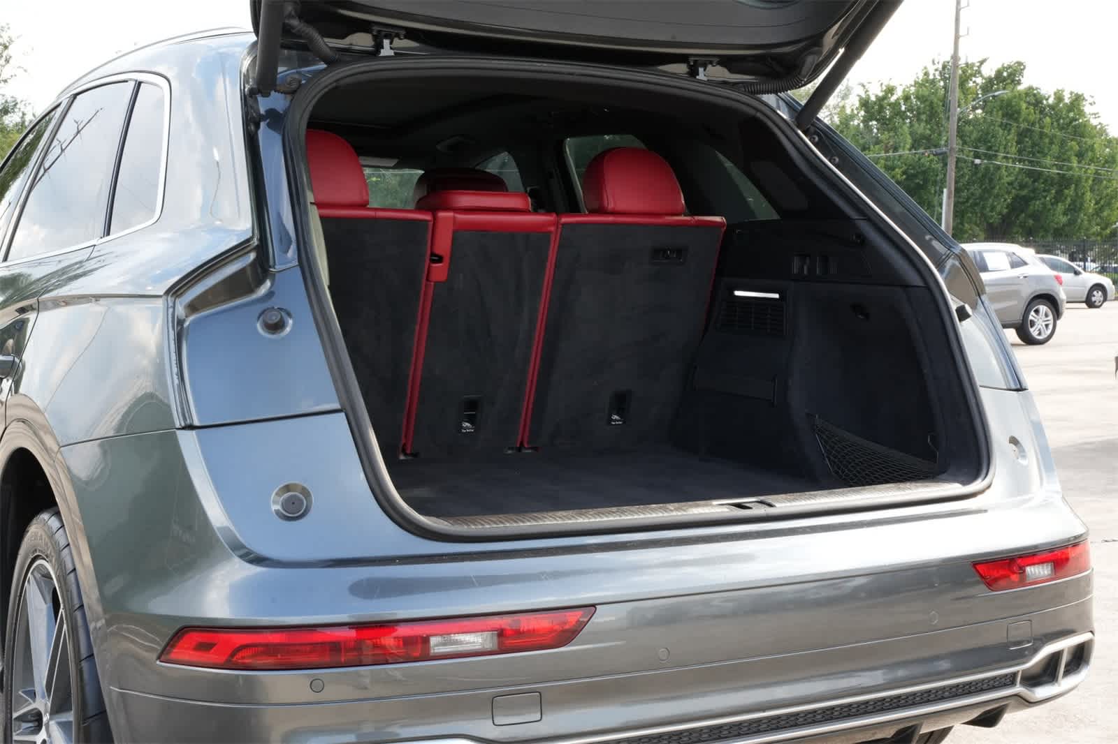 Thumbnail: 2018 Audi SQ5 - 20