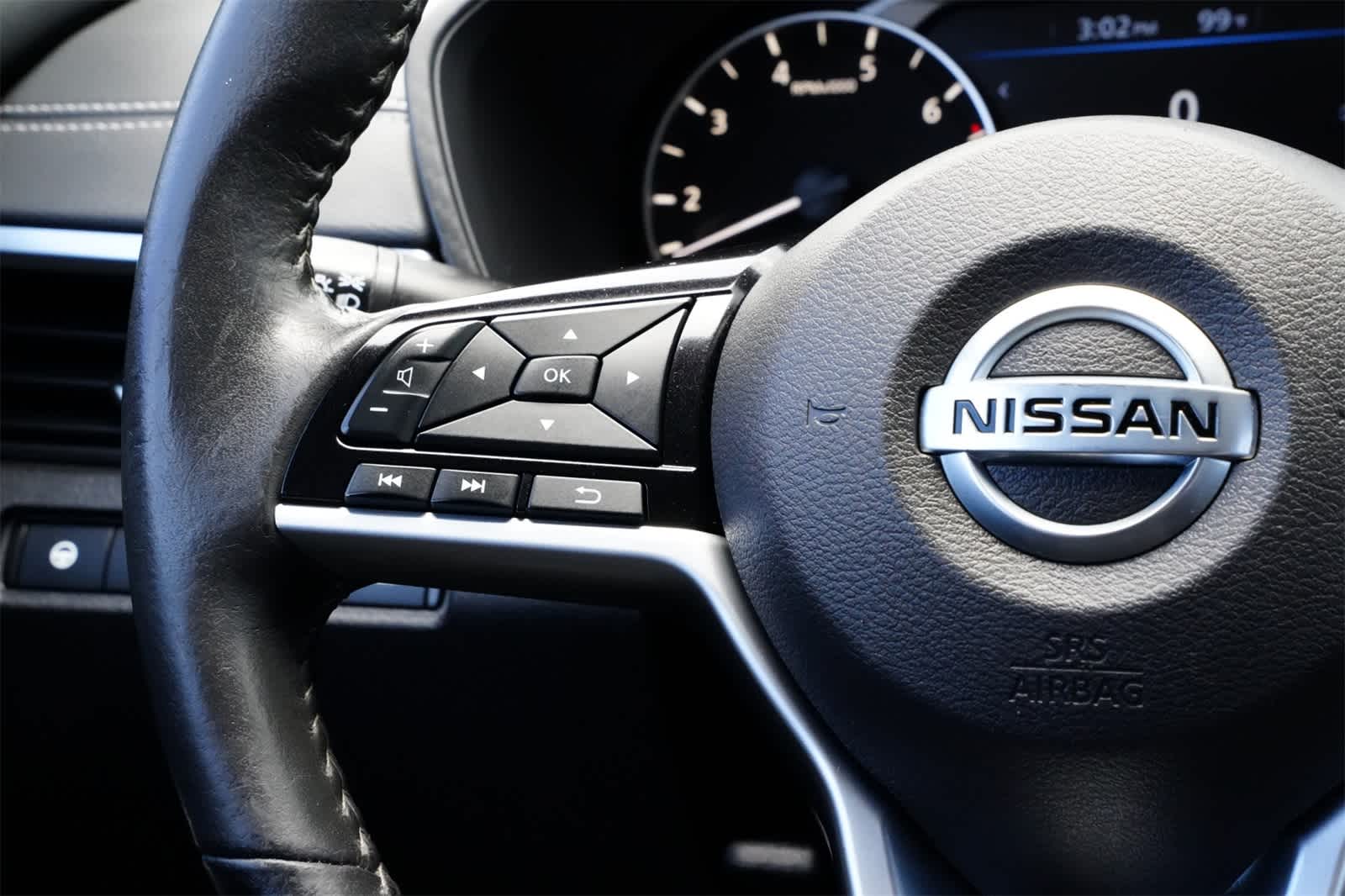 Thumbnail: 2022 Nissan Altima - 10