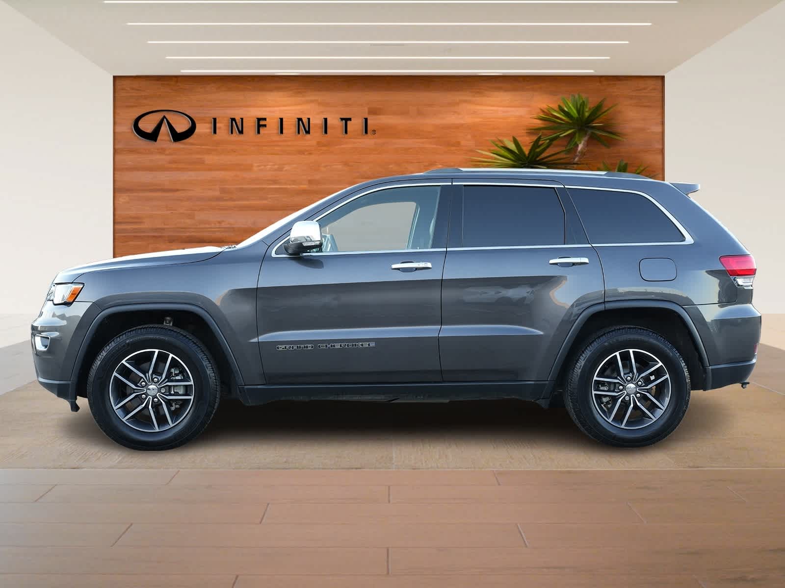 Thumbnail: 2018 Jeep Grand Cherokee - 4
