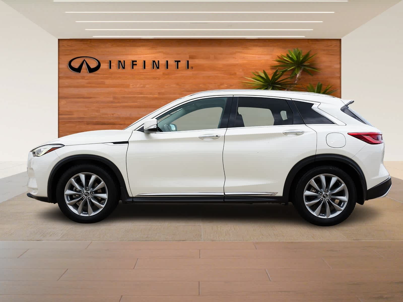 Thumbnail: 2019 INFINITI QX50 - 4