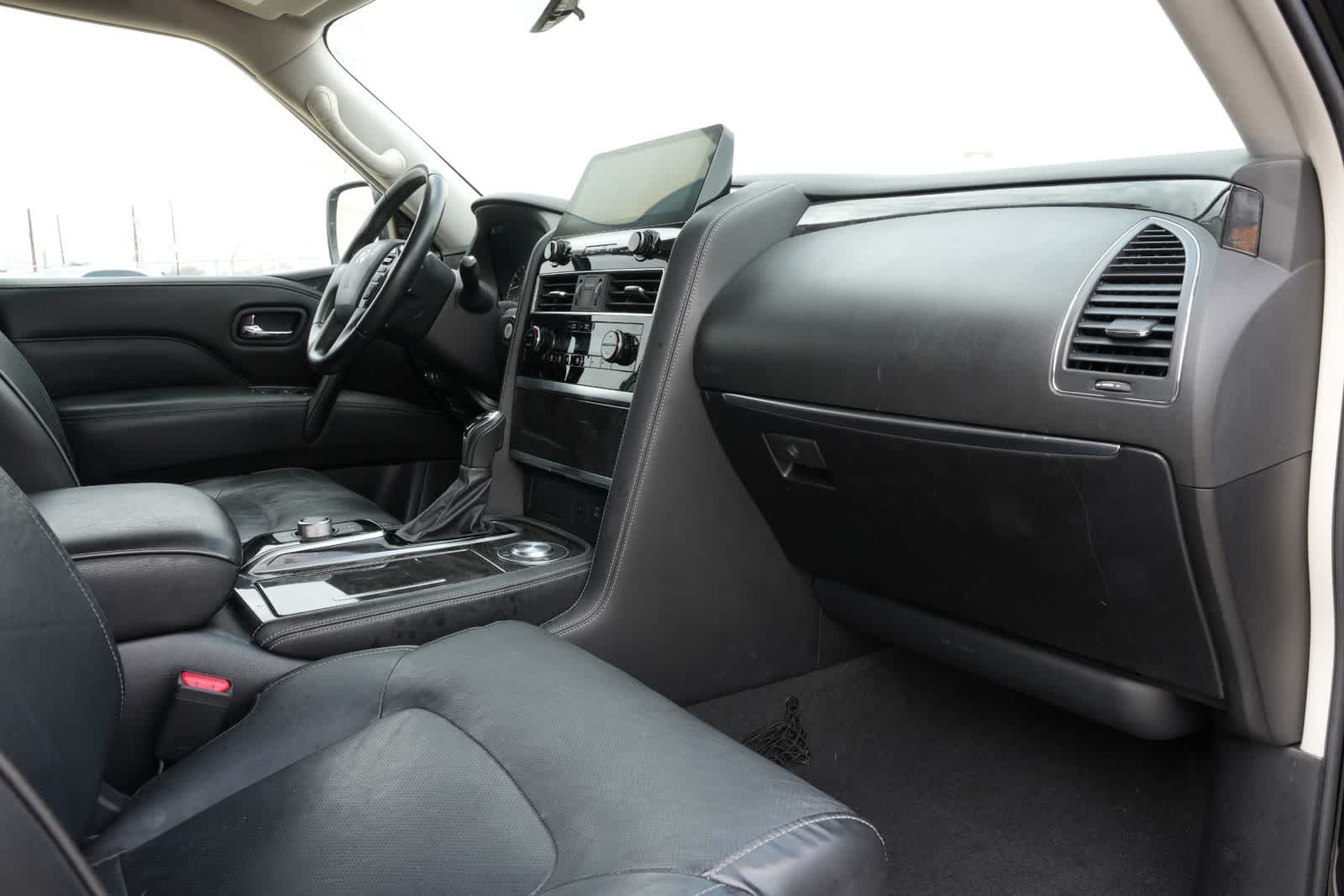 Thumbnail: 2022 INFINITI QX80 - 22