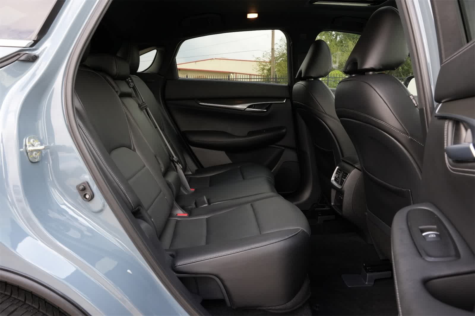 Thumbnail: 2025 INFINITI QX55 - 21