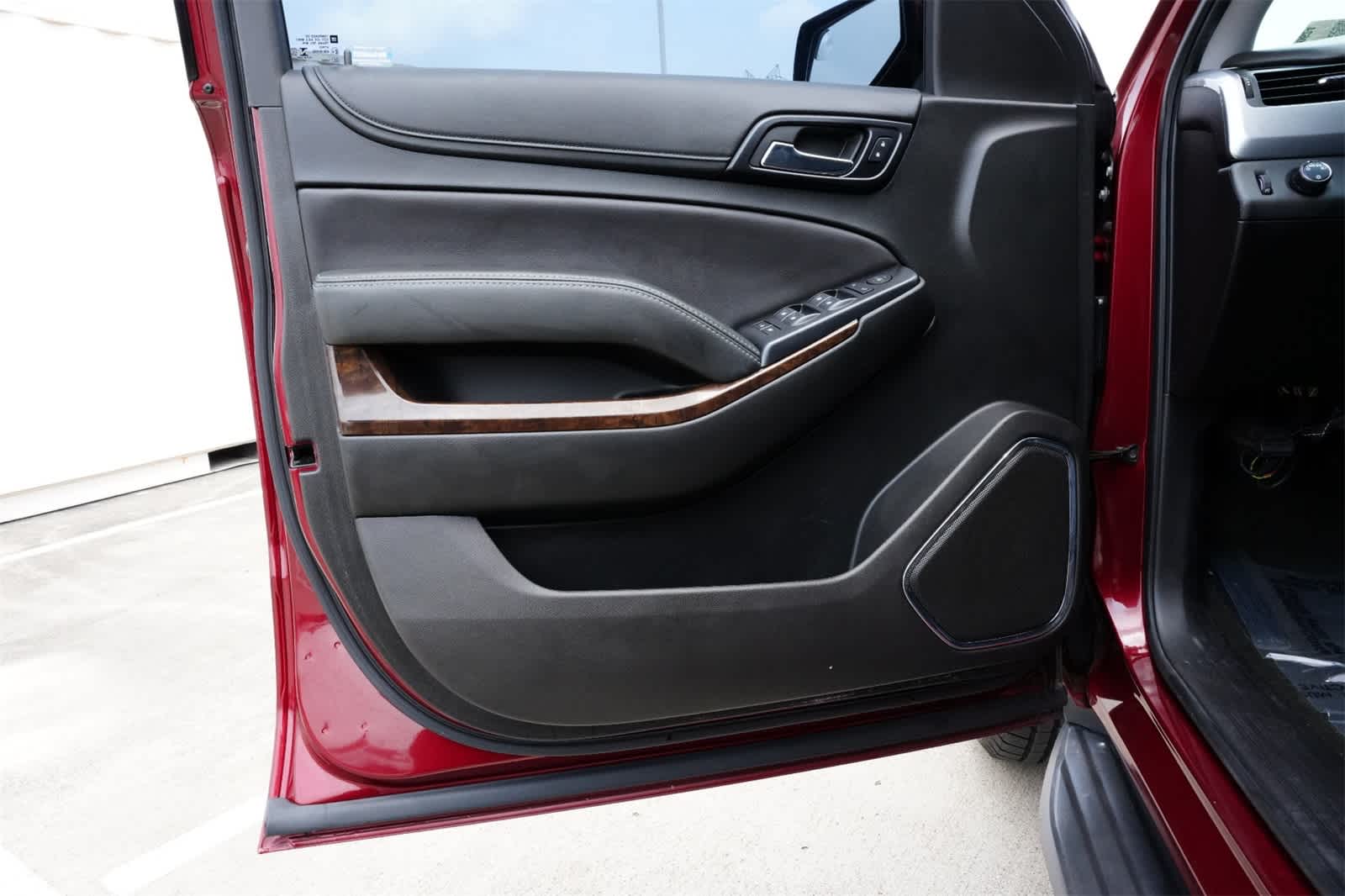 Thumbnail: 2018 Chevrolet Tahoe - 17