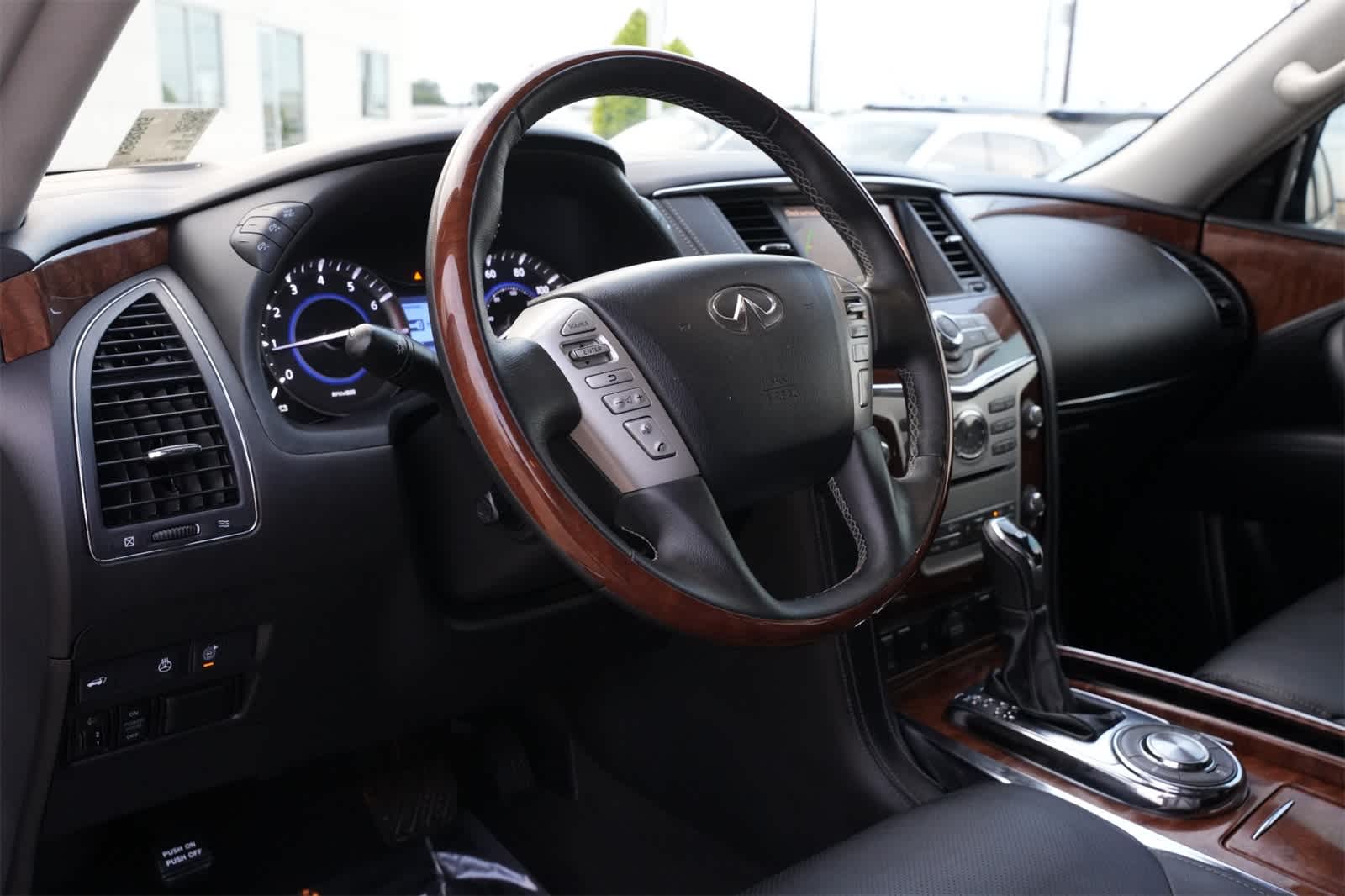 Thumbnail: 2019 INFINITI QX80 - 16