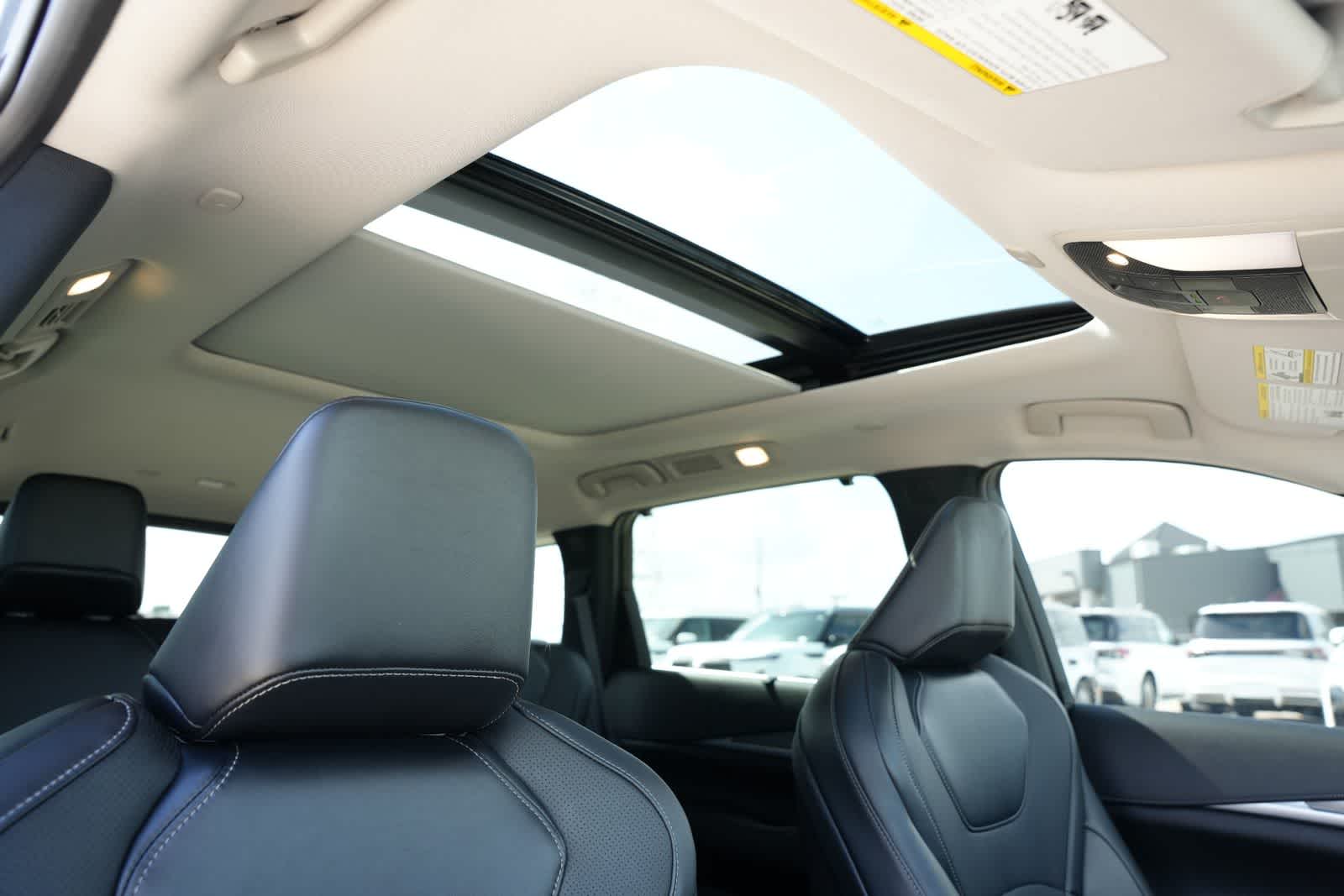 Thumbnail: 2026 INFINITI QX60 - 23