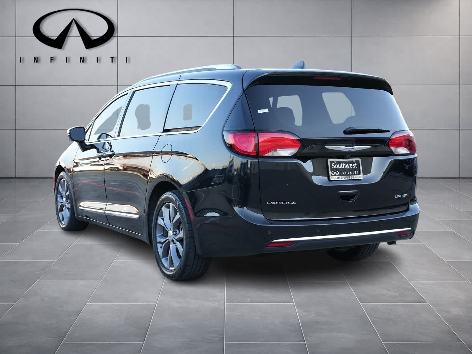 Thumbnail: 2020 Chrysler Pacifica - 5