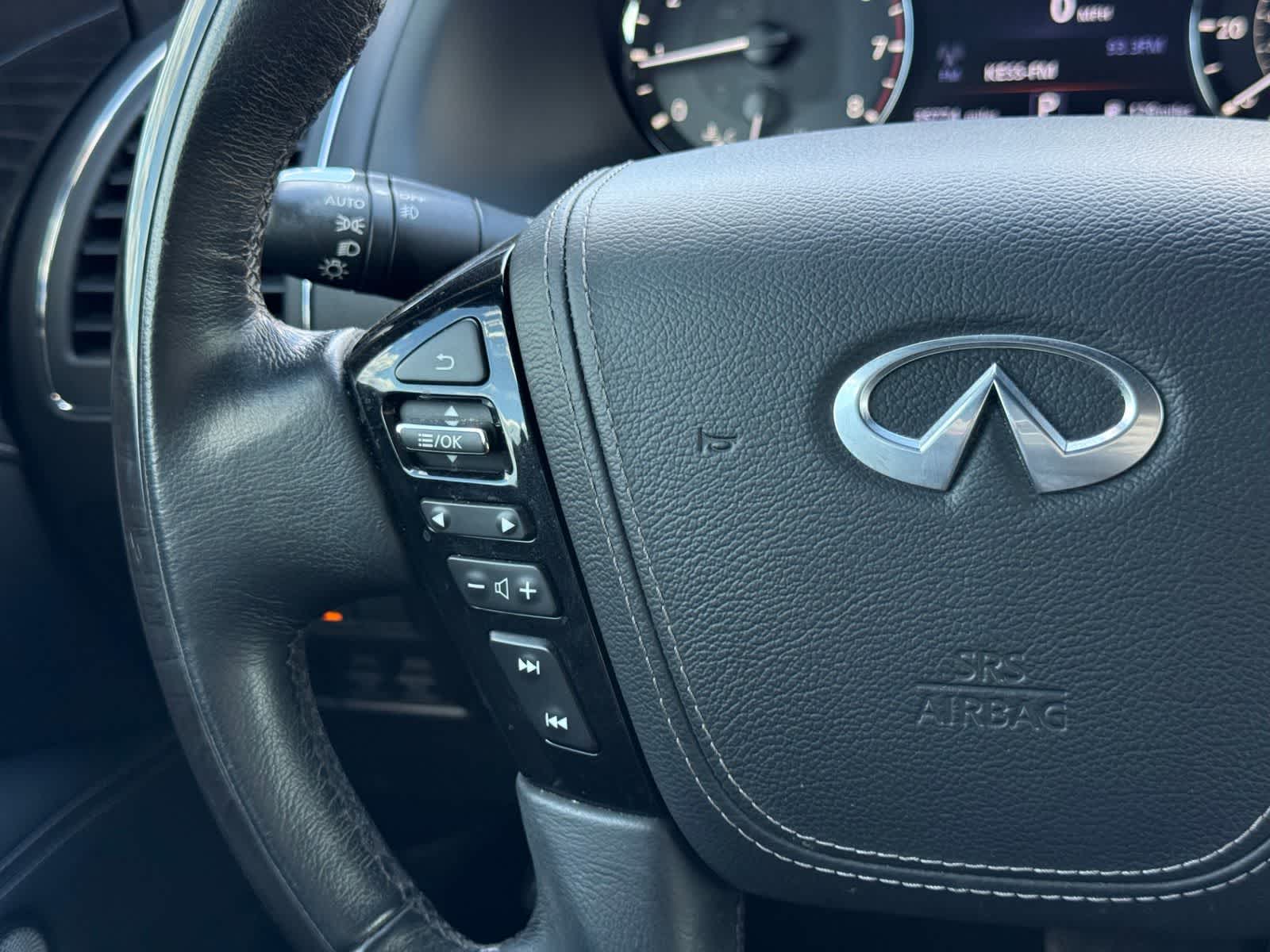 Thumbnail: 2023 INFINITI QX80 - 10